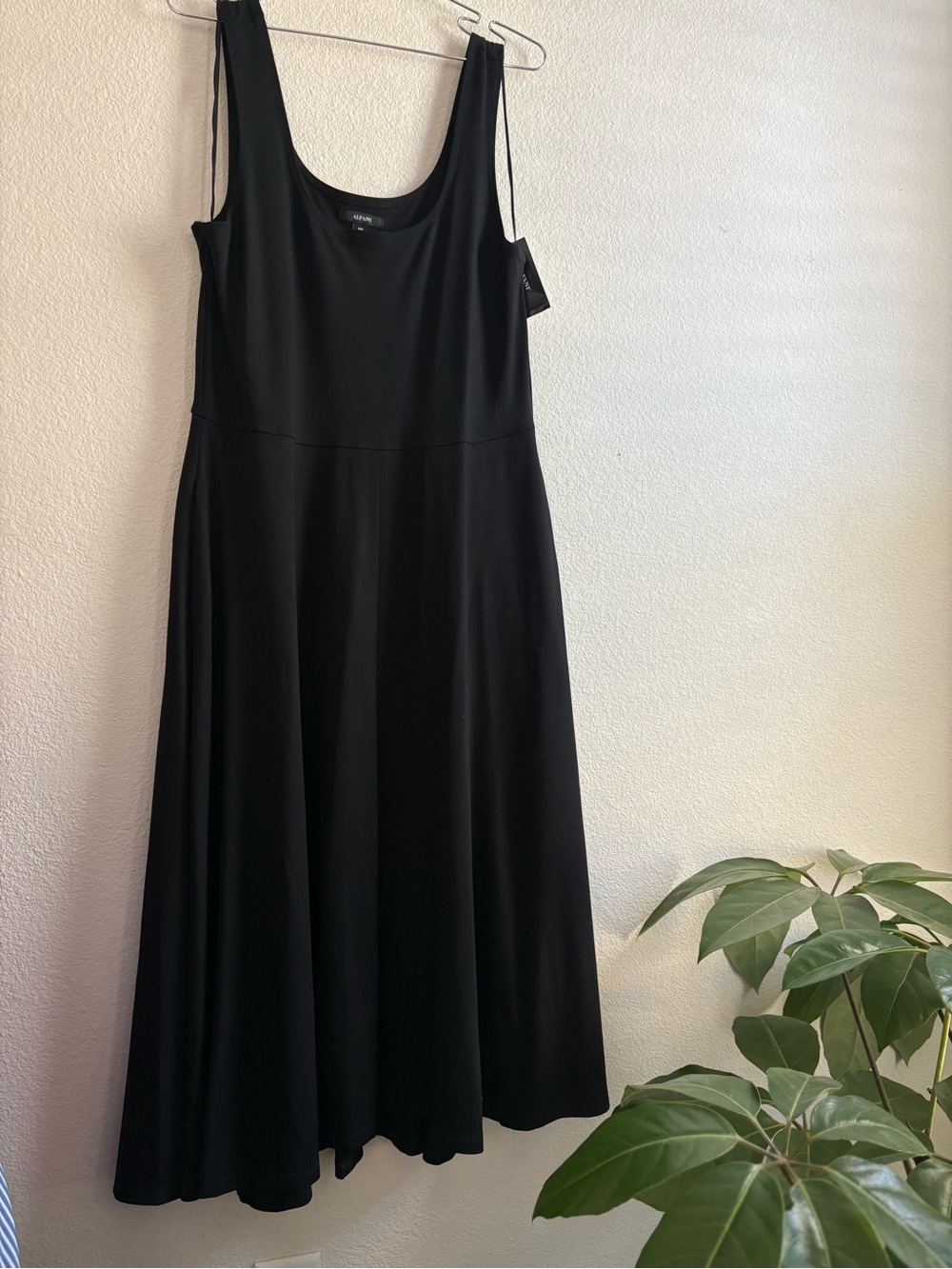 Alfani Black Circle Skirt with Pockets- Full Flare Silhouette Scoop Neck PT NWT